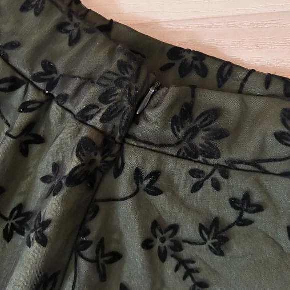 Olive Green Mesh Overlay Skirt Floral Velvet Burnout Midi A-Line Women’s M - Picture 8 of 11